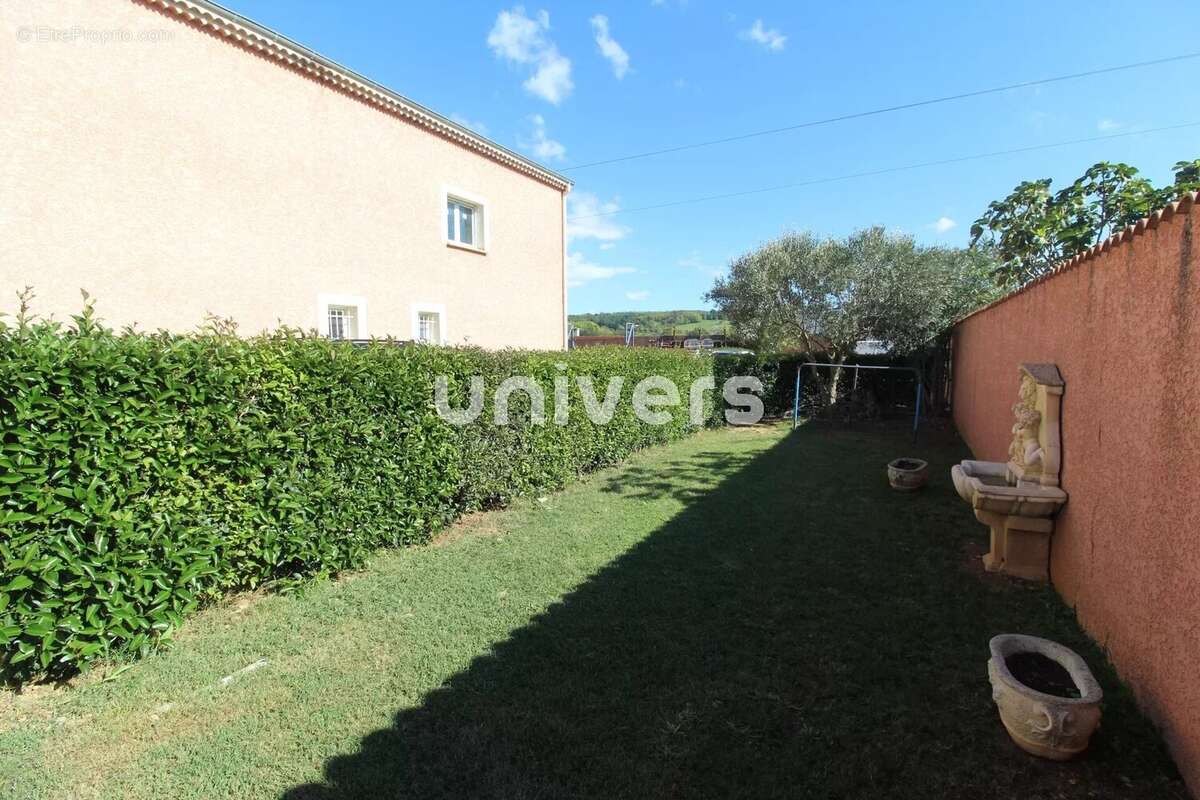 Maison à ETOILE-SUR-RHONE