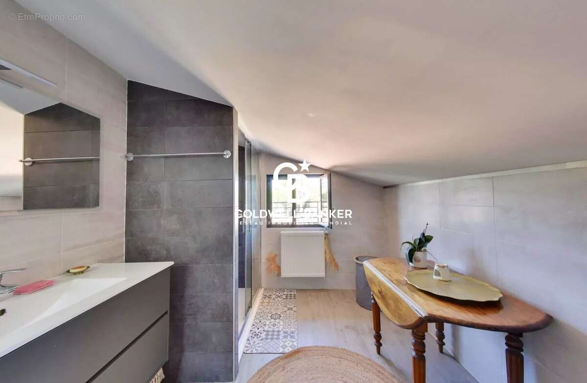 Maison à SAINT-CYPRIEN