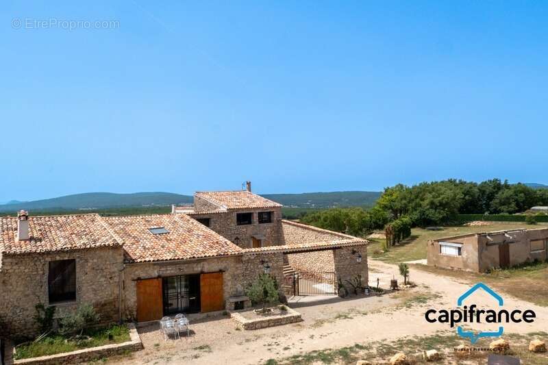 Maison à REGUSSE