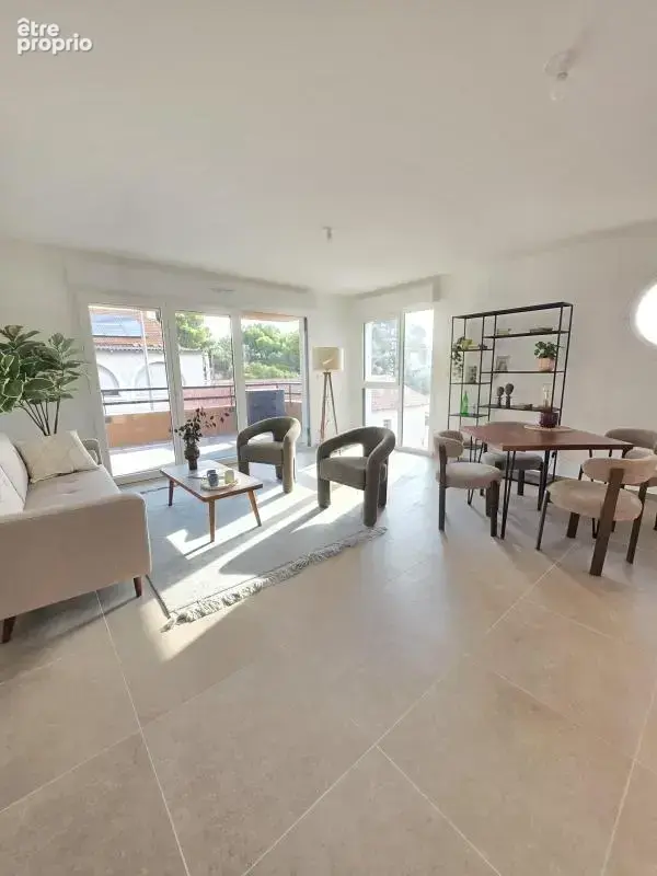 Appartement de type 4 de 81m² - Terrasse de 11m² - 2 parkings - photo 4