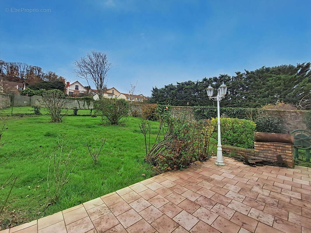 Maison à MARCOUSSIS