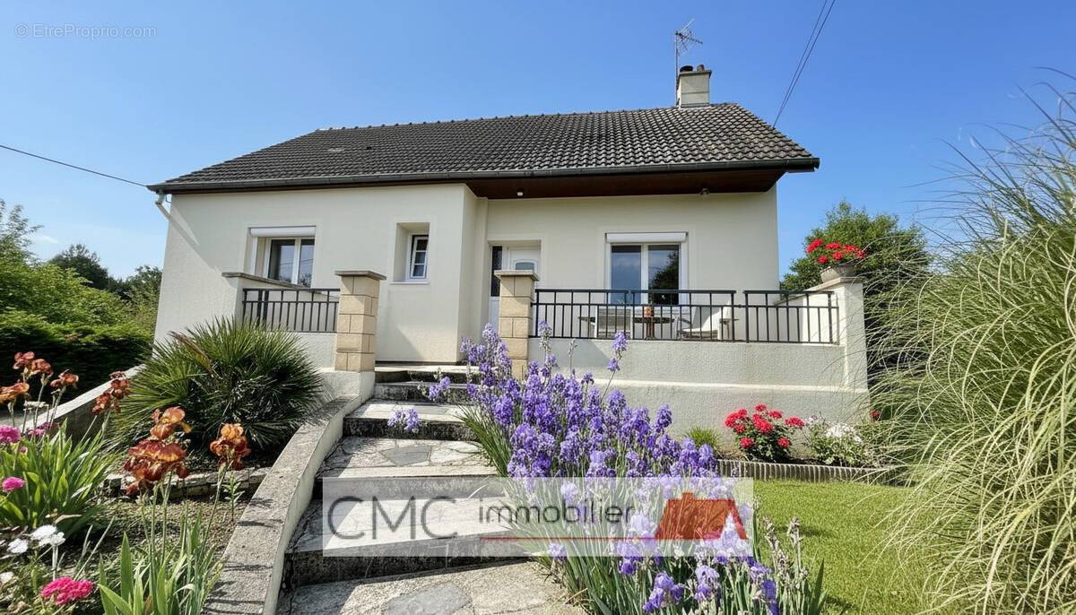 Maison à LUPLANTE
