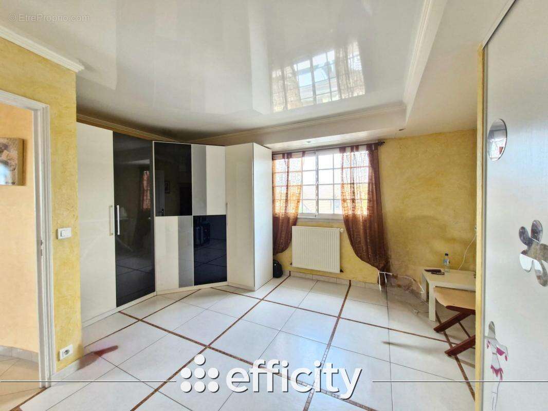 Maison 242 m² à Courtry  - photo 10