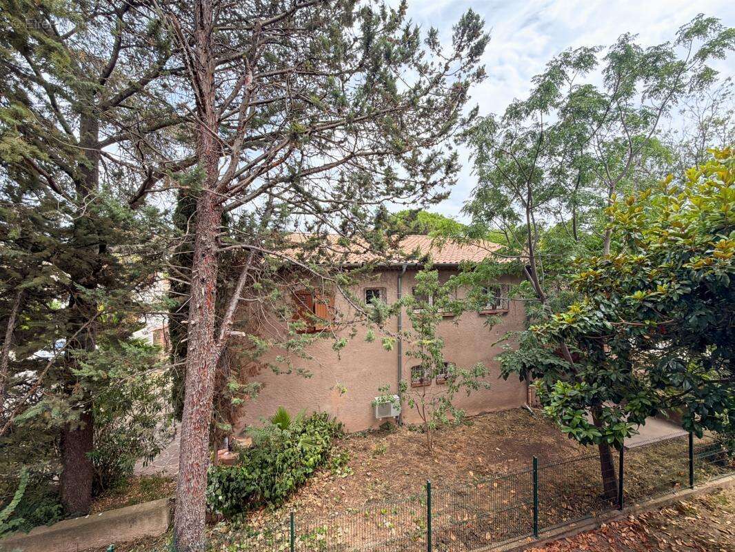 FREJUS F3 63 m² parking cave - photo 9