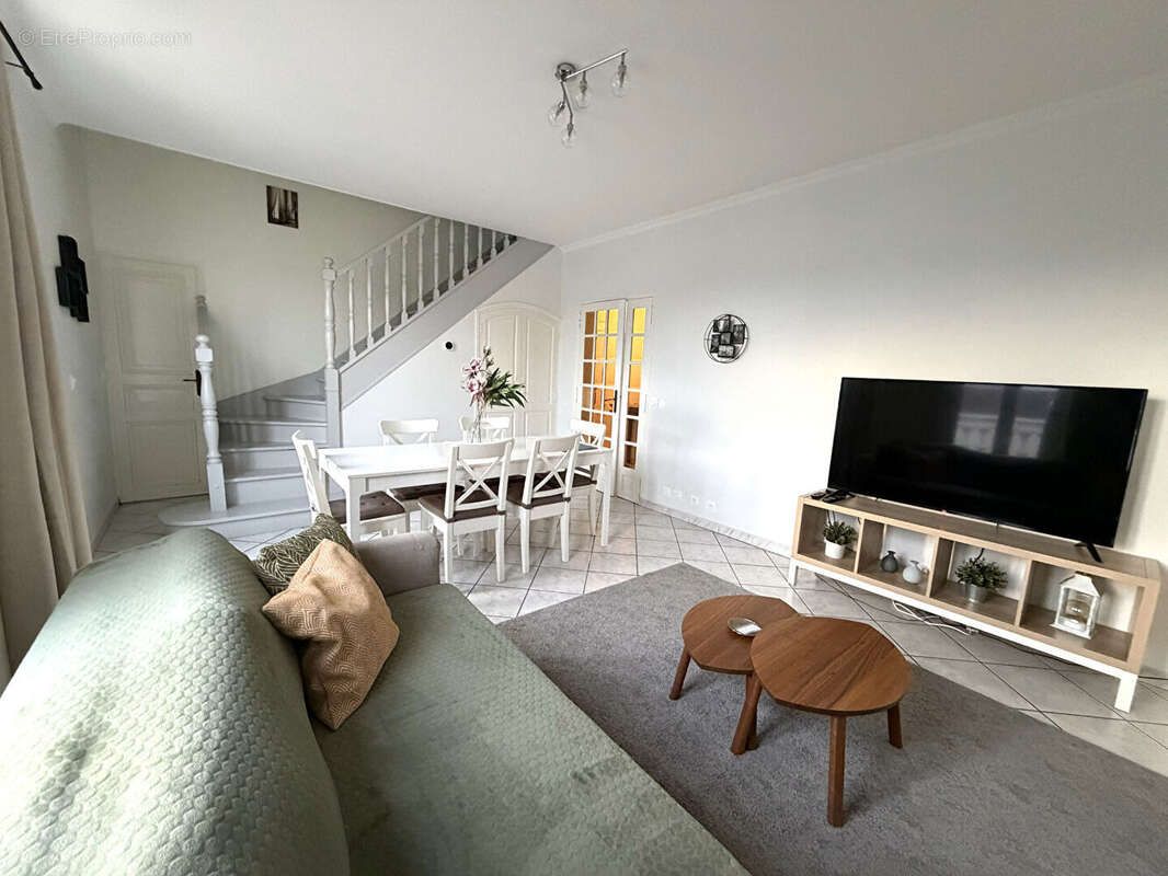 Appartement à NANTERRE