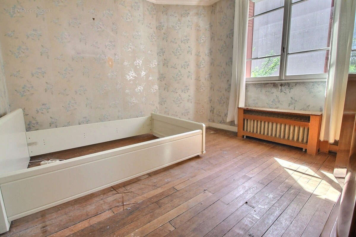 Maison à ISSY-LES-MOULINEAUX