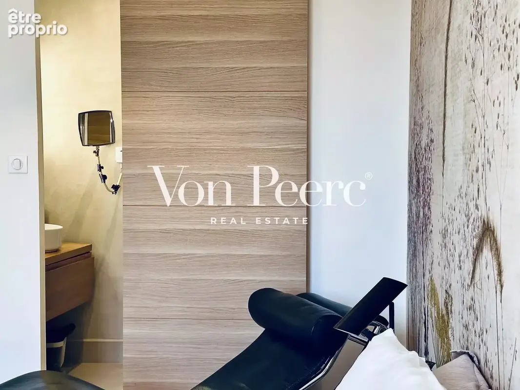 Maison contemporaine rénovée avec bassin fontaine - photo 14
