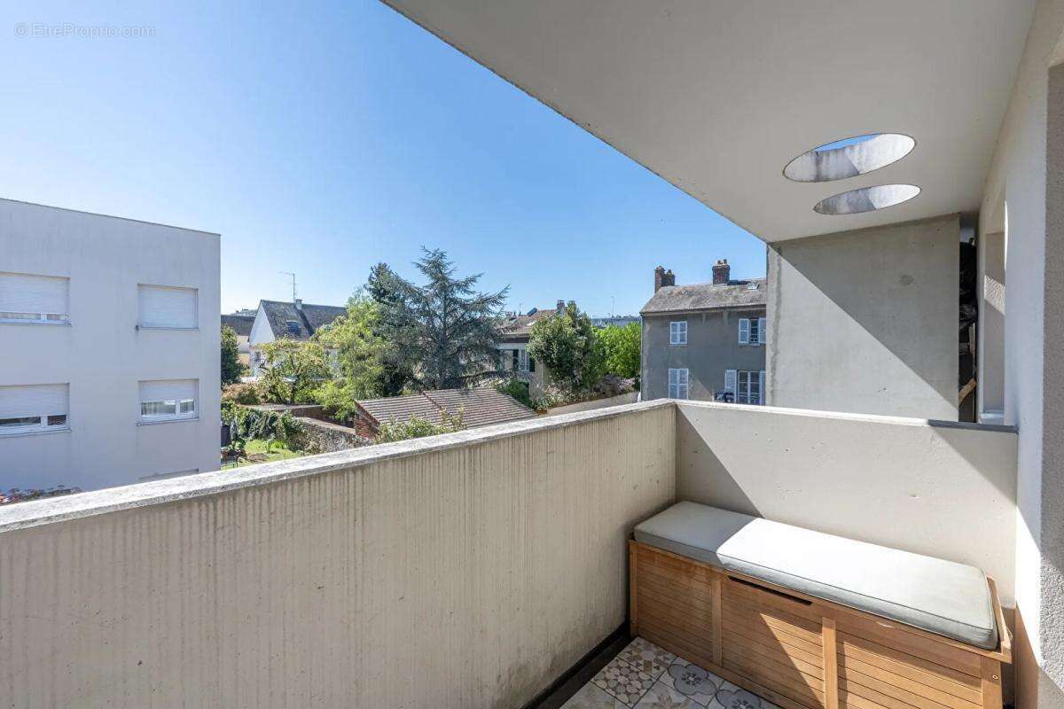 Appartement à LES MUREAUX