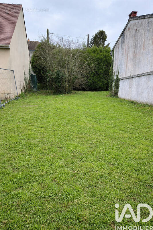 Photo 1 - Terrain à BONNELLES