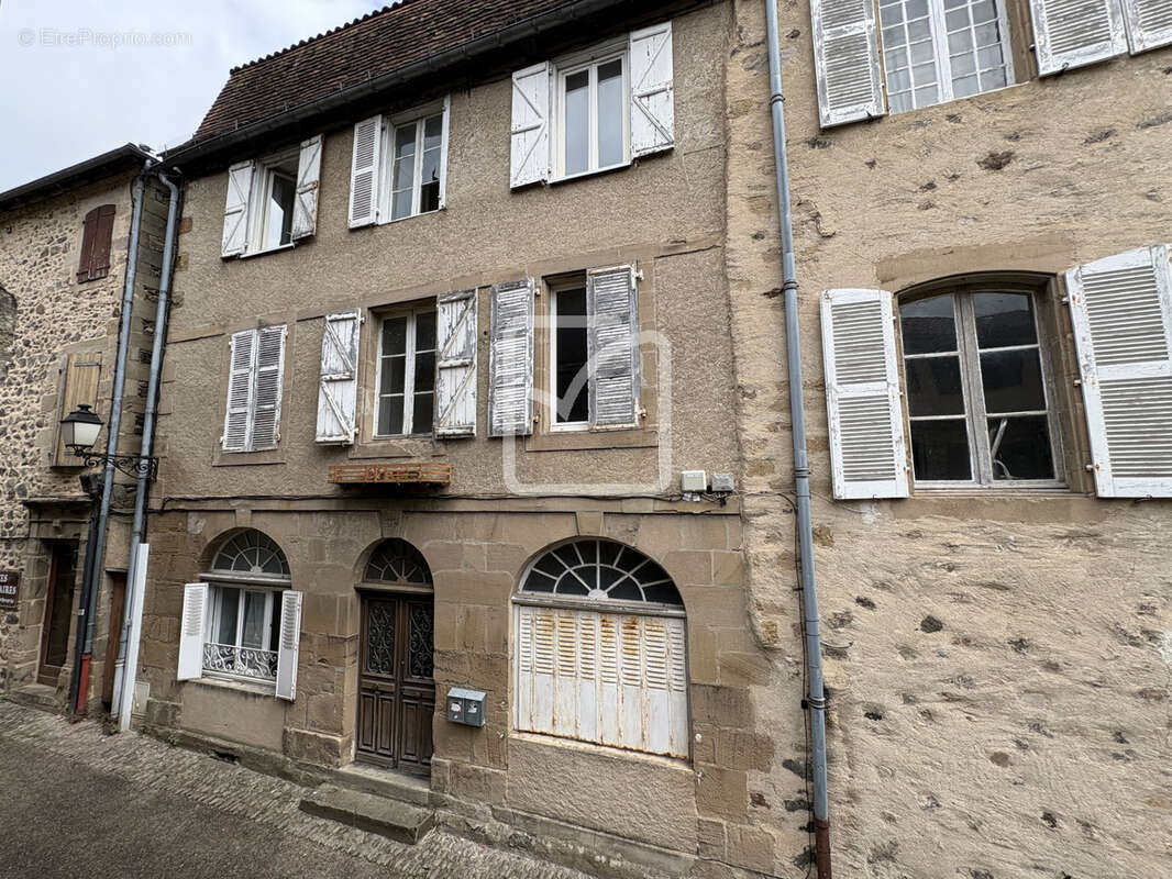 Maison à BEAULIEU-SUR-DORDOGNE