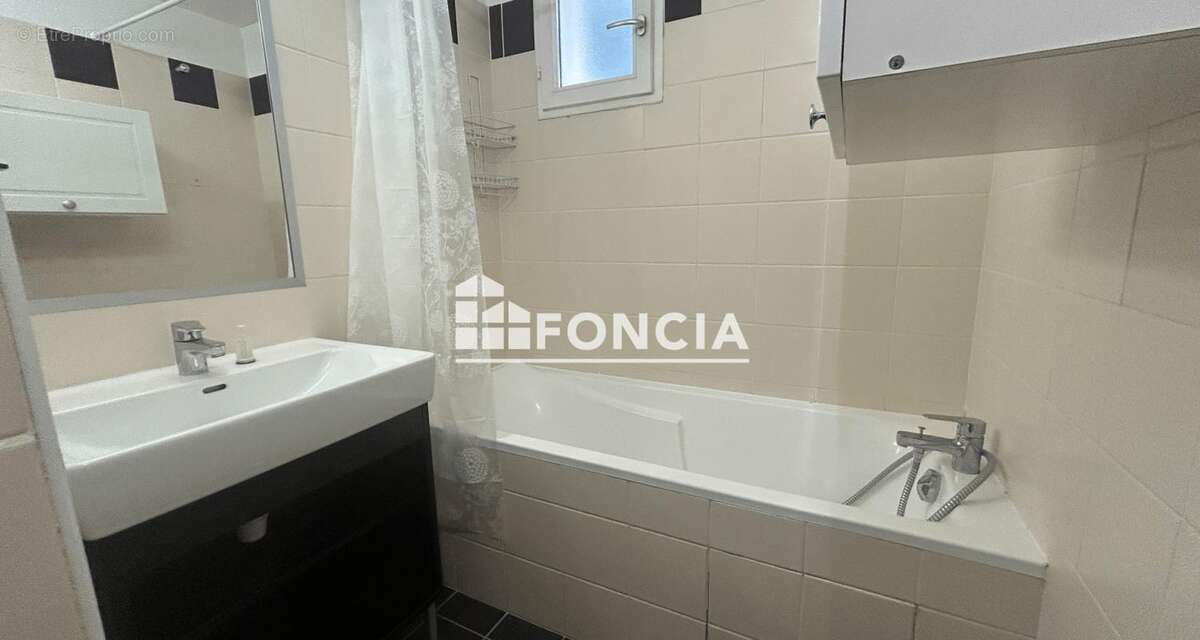 Appartement à MARSEILLE-2E