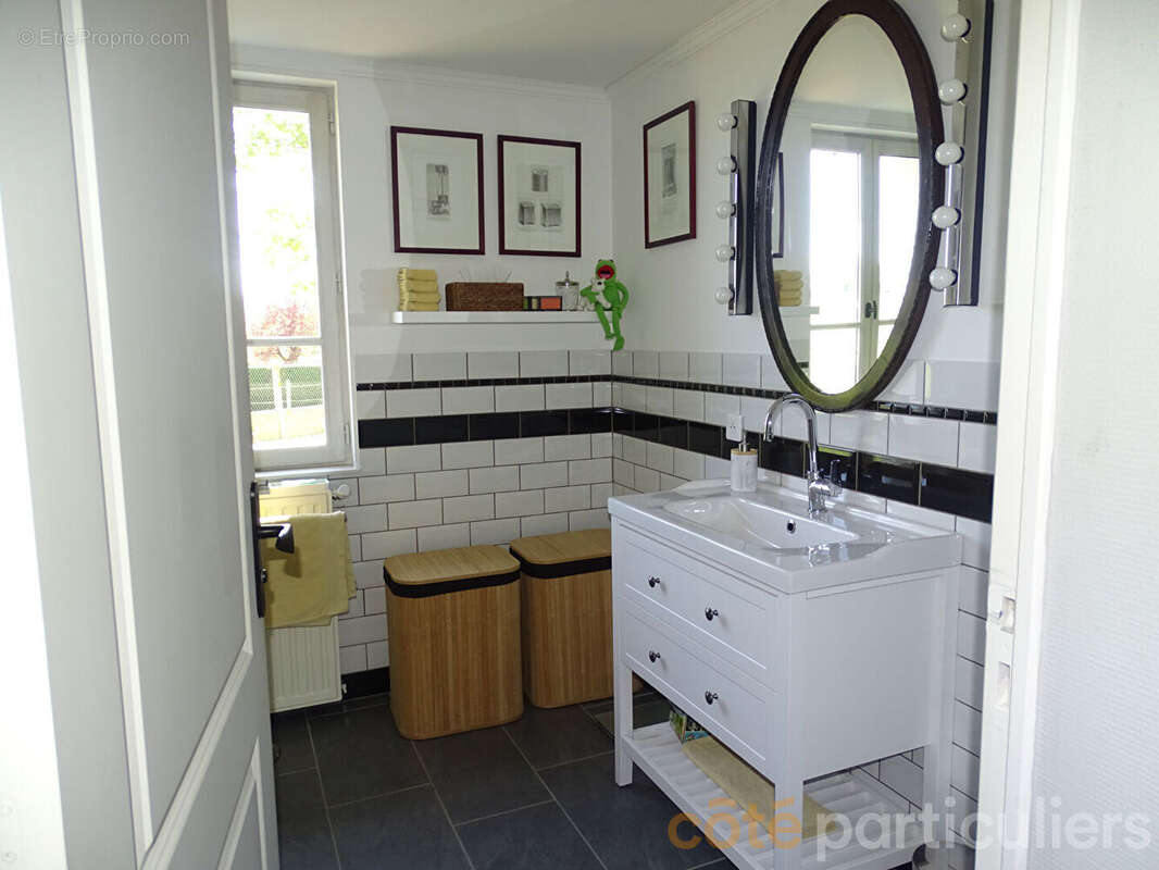 Maison à LE CHATELET