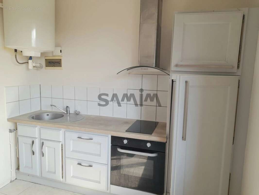 A vendre immeuble locatif- de 135 m2 au coeur de sauve - photo 2