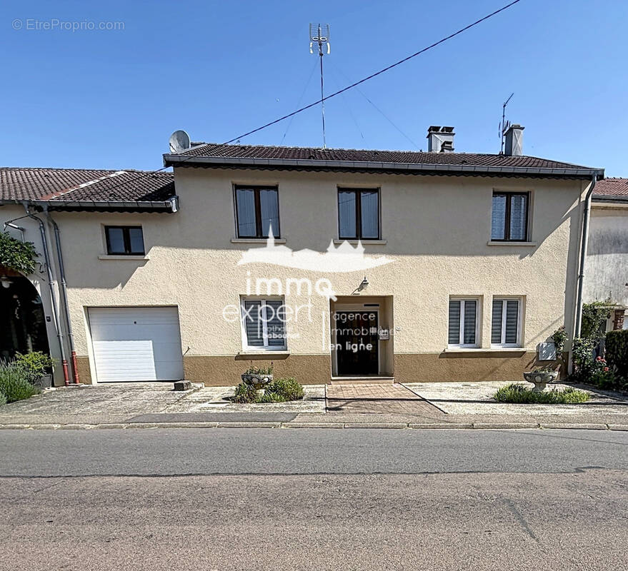 Maison à OELLEVILLE