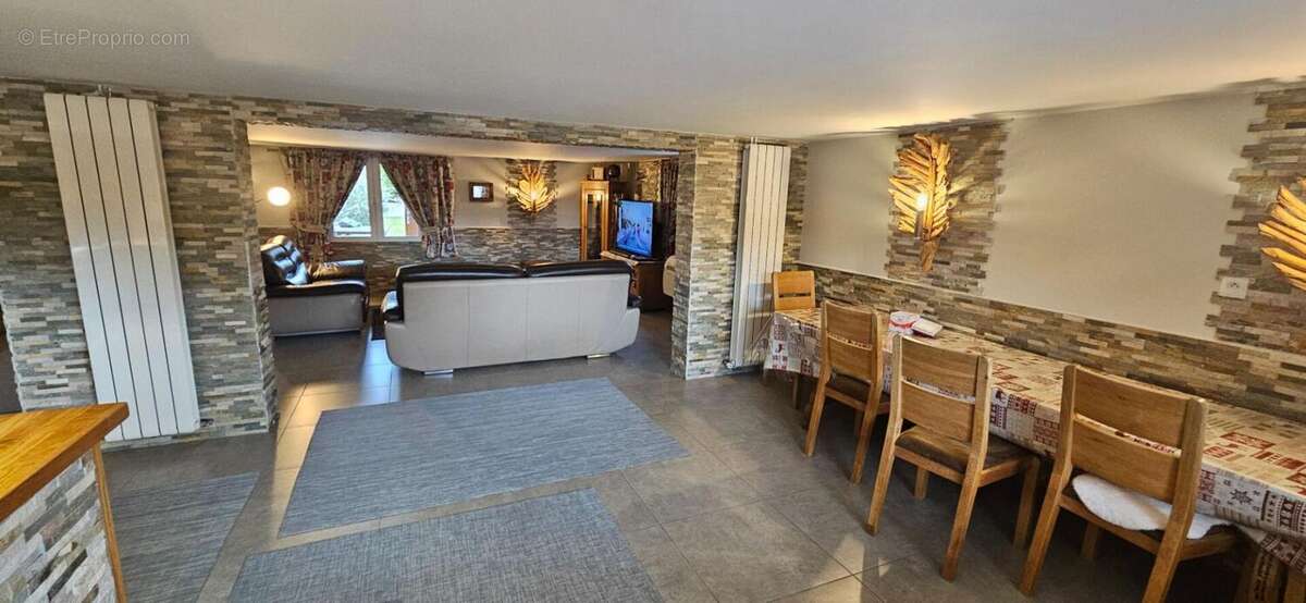 Maison FAMILIALE situé à Mitry Mory 7 pièces sur un terrain de 1000m2 environ - photo 8