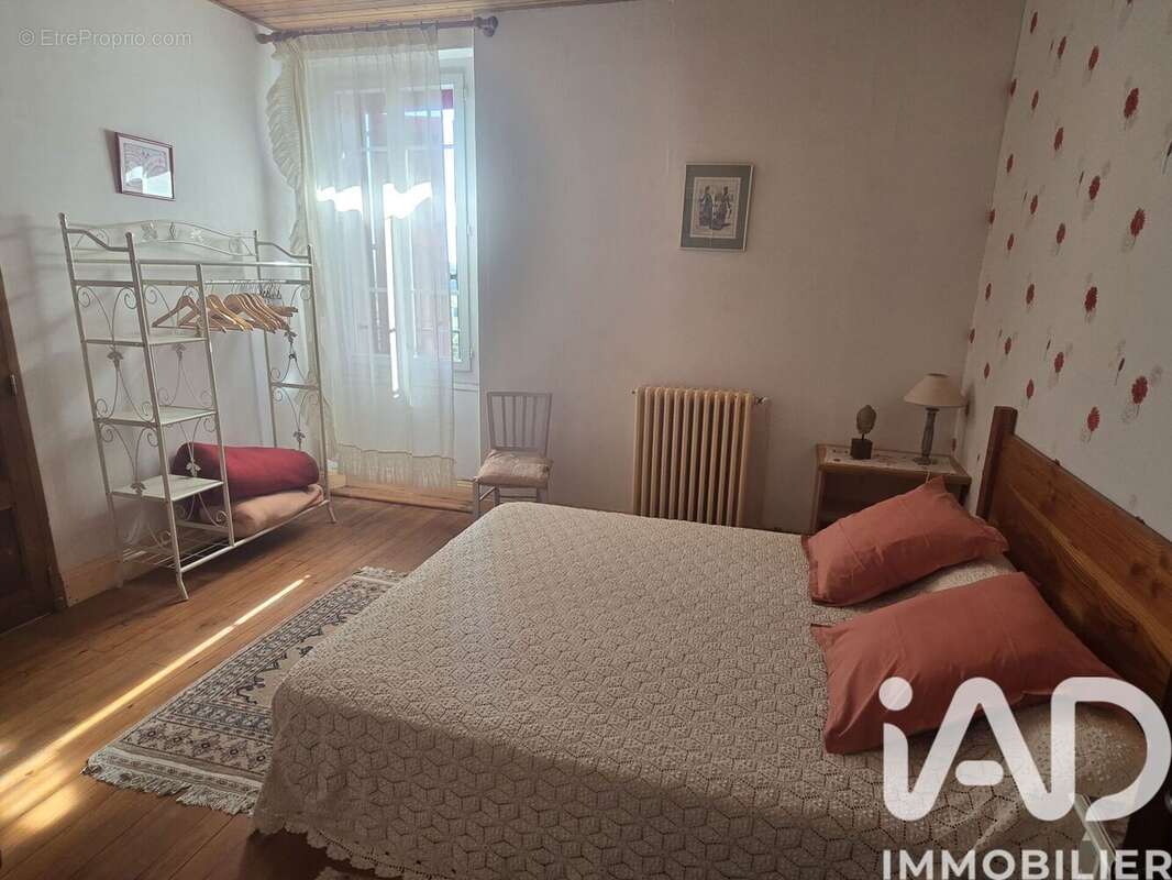 Maison 296 m² à Saint-Pierre-De-Trivisy  - photo 9