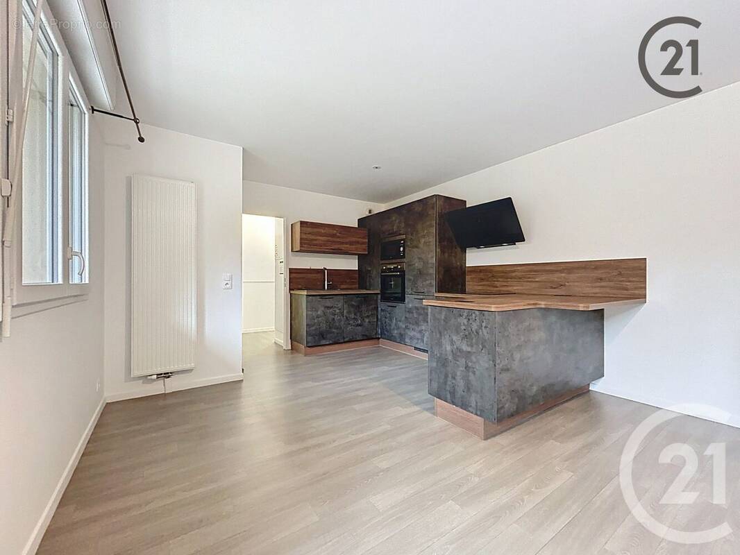 Appartement à BRIE-COMTE-ROBERT