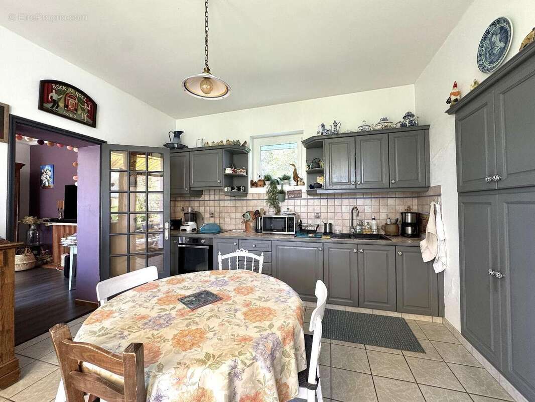   - Maison à OIRON