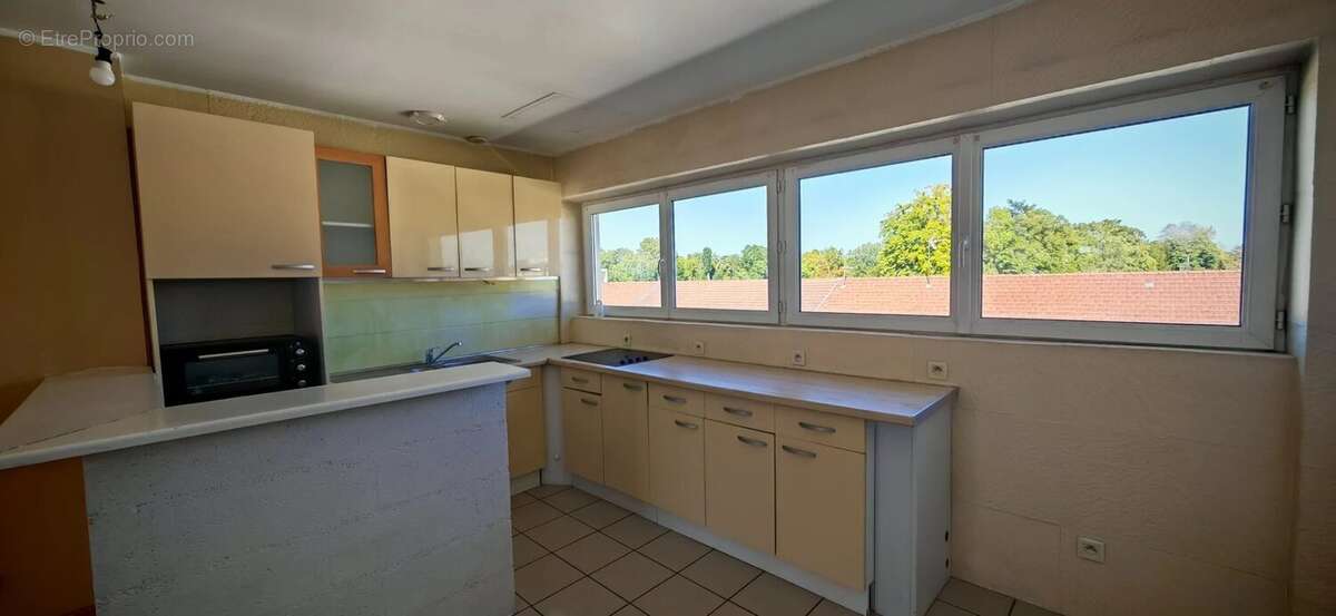 Appartement à SAINT-JULIEN-LES-VILLAS