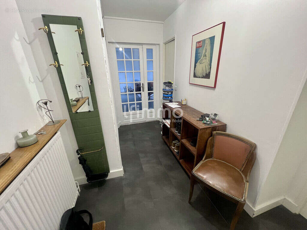 Duplex 5 pièces rénové vues dégagées au calme - photo 4