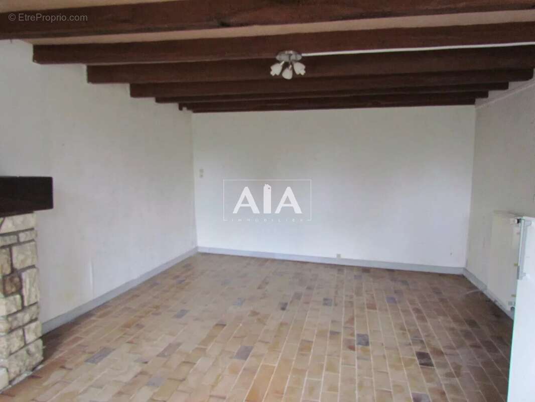 Maison à NANTEUIL-EN-VALLEE