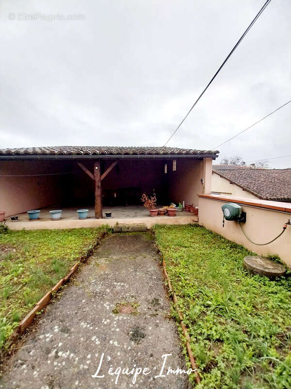 Maison à MAUVEZIN