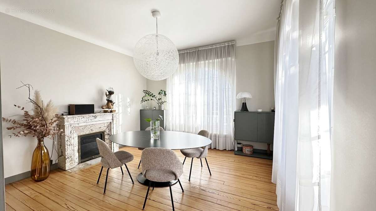 Maison de maitre de type t9 de 203 sur une parcelle de 1527 m2 - photo 8