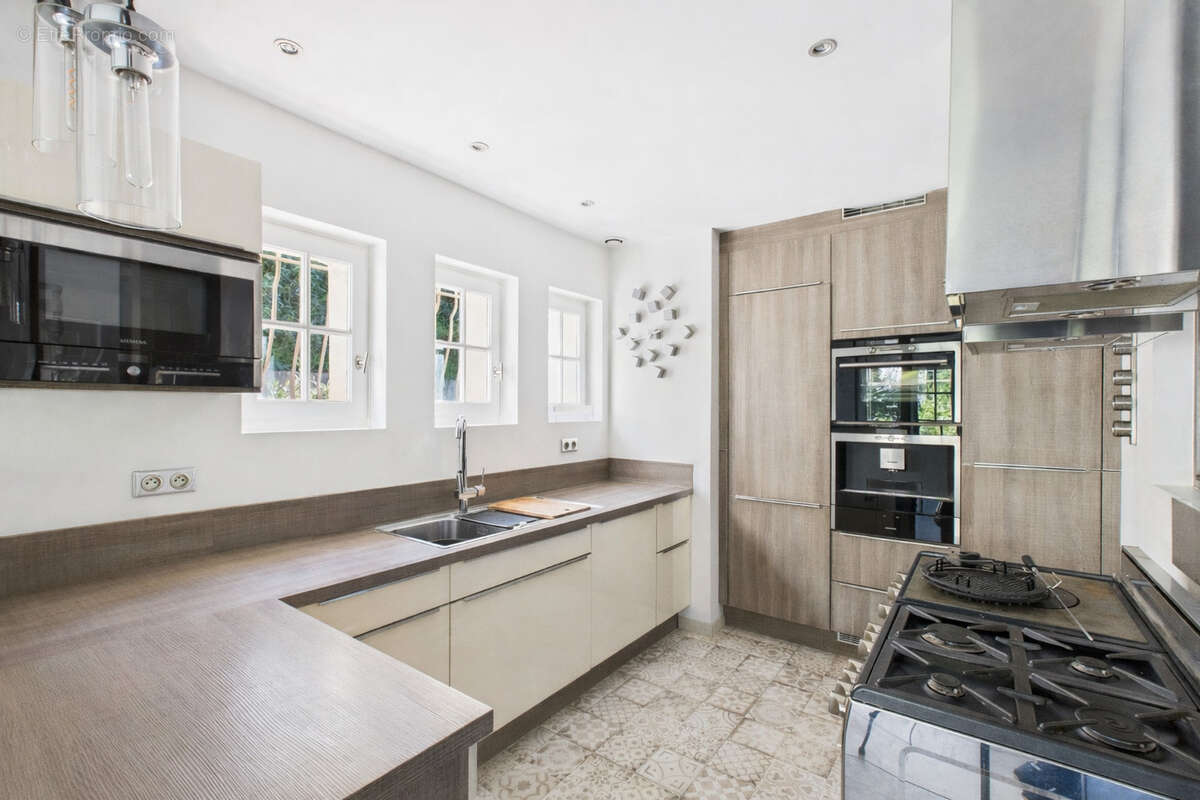 Maison à CARQUEIRANNE