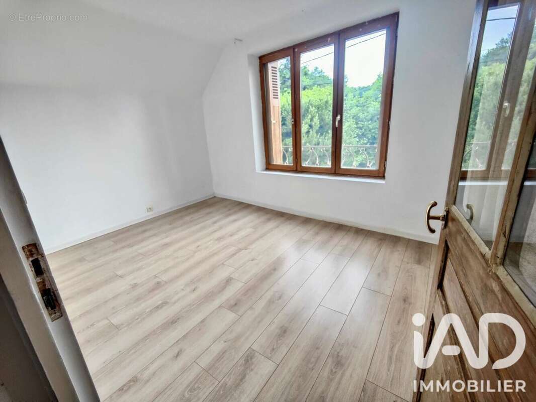 Photo 5 - Maison à VILLAINES-LES-ROCHERS