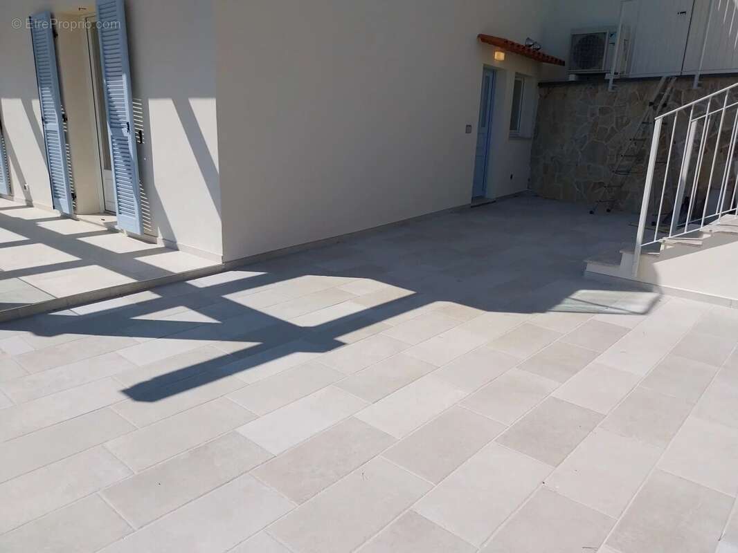 Appartement à ROQUEBRUNE-CAP-MARTIN