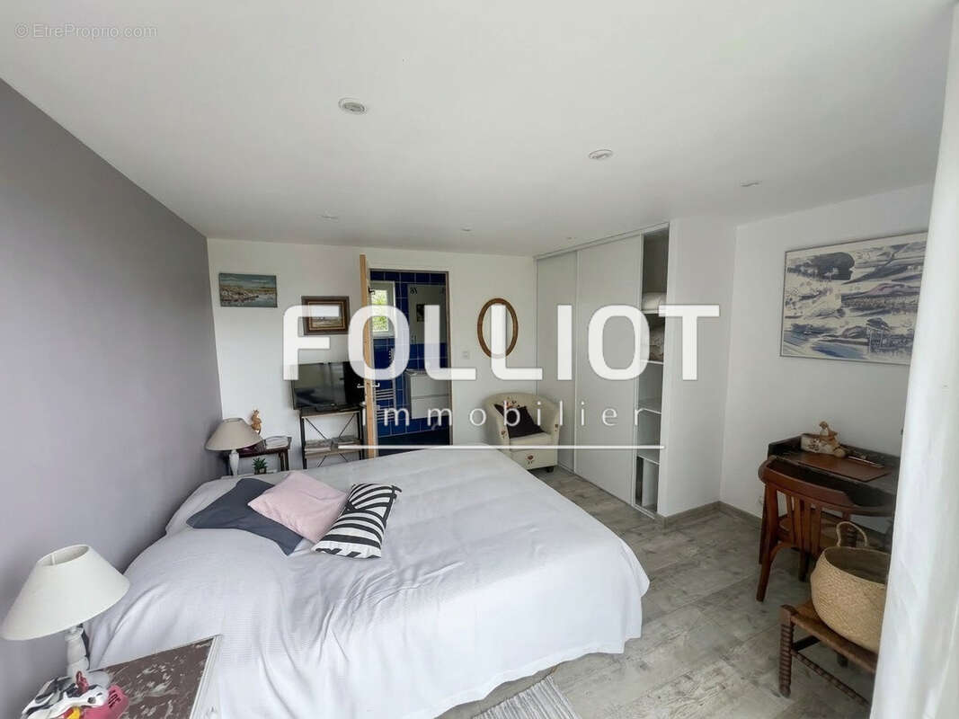 À Vendre : Pavillon sur sous-sol 6 pièces à vendre à Sainte-Honorine-des-Pertes, Aure sur Mer - photo 14