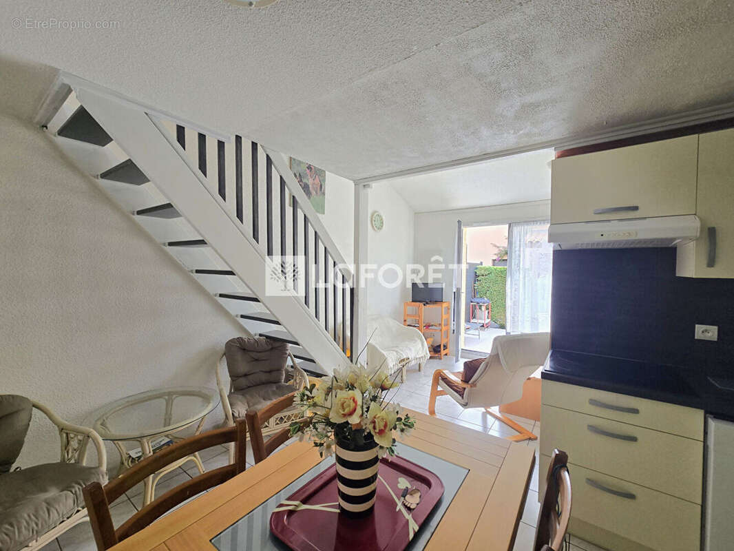 La plage à 300 mètres ! Maison avec terrasse, piscine et parking - photo 5
