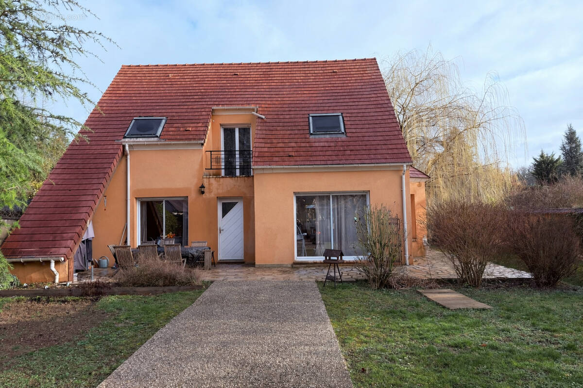 Maison à COULOMBS