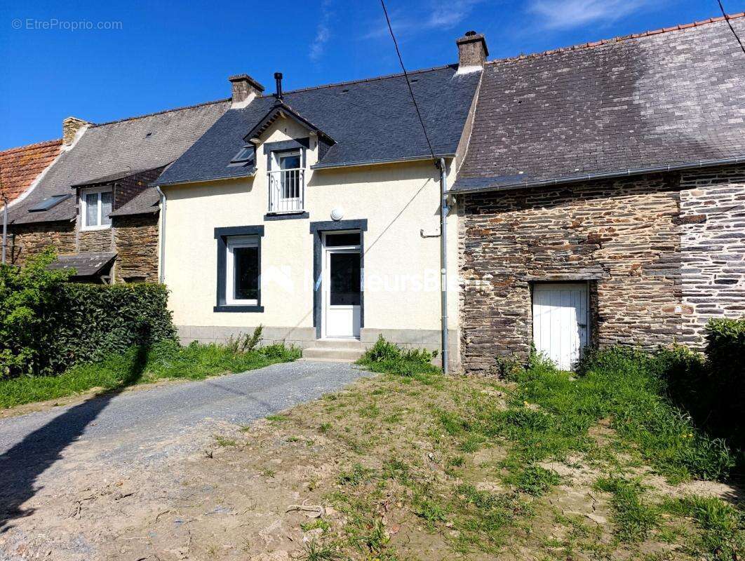 Maison à LA GACILLY