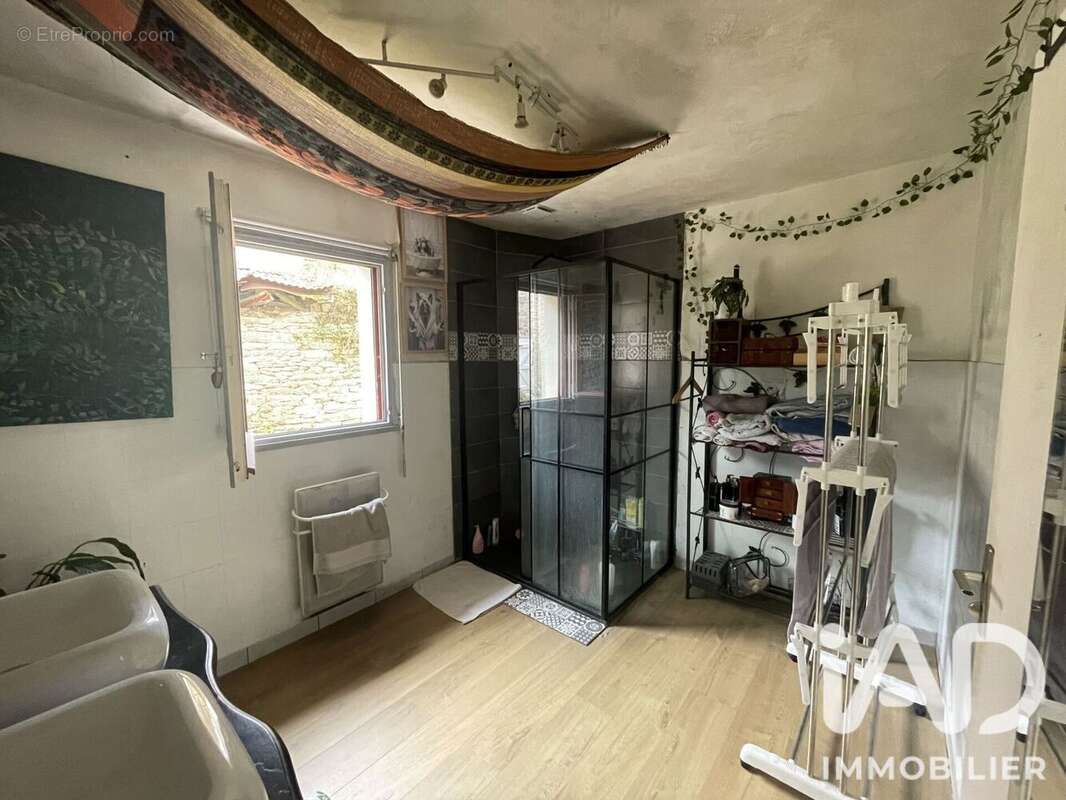 Maison 83 m² à Locunole  - photo 2