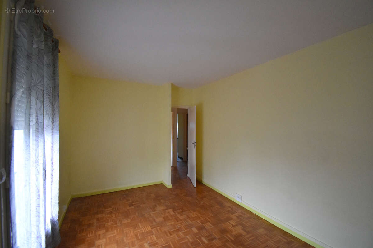 Appartement à vendre 3 pièces, 1 cave et parking NEVERS (58) dans une résidence calme, quartier agréable à saisir !! - photo 4