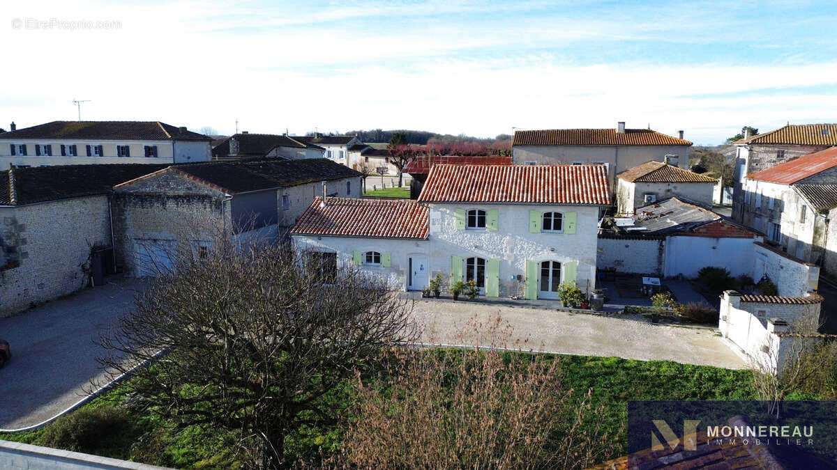 Maison à LONZAC