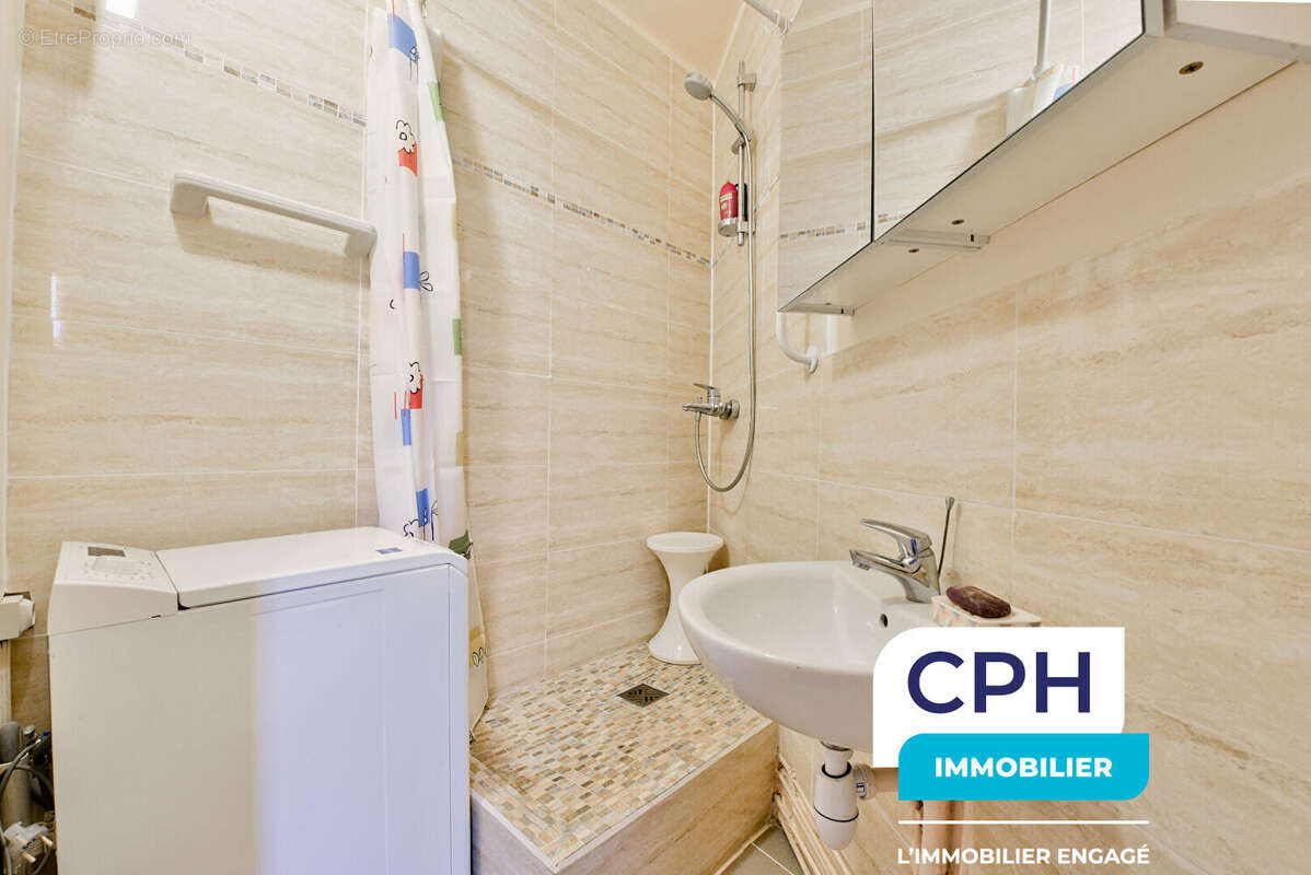 Appartement à PARIS-18E