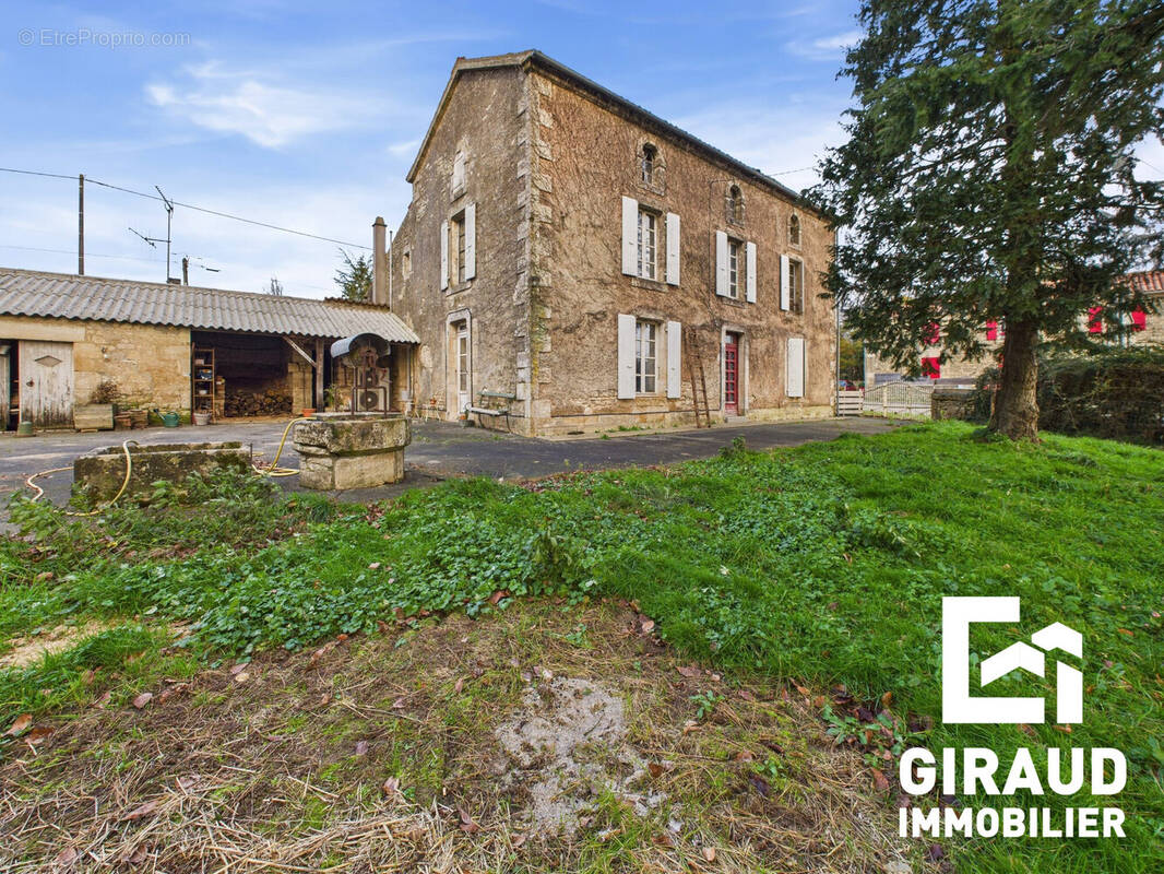 Maison à FOUSSAIS-PAYRE