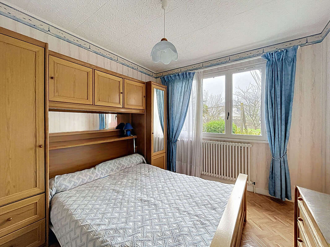 Maison à MINIAC-MORVAN