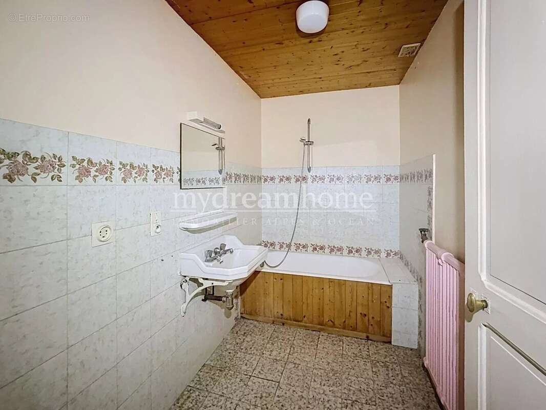Immeuble de  4 appartements de 2 chambres - Flumet (73590) - photo 13