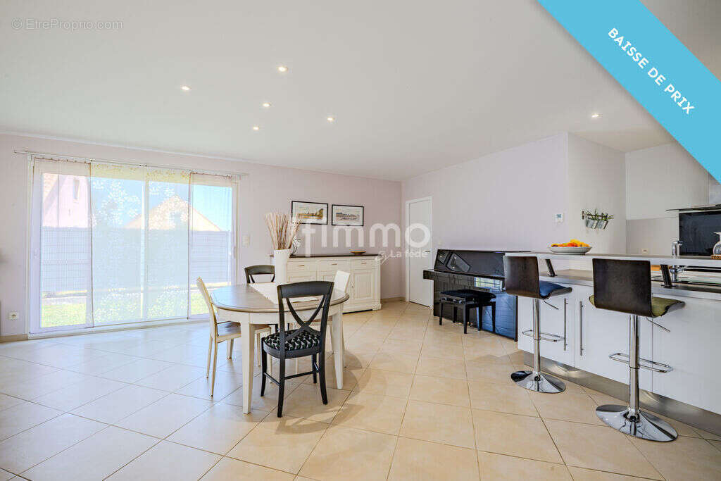 Maison à AMBES