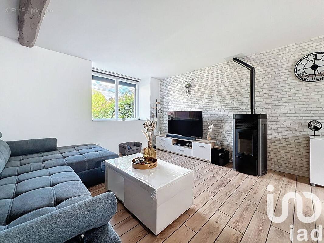 Photo 1 - Maison à SAINT-ESCOBILLE