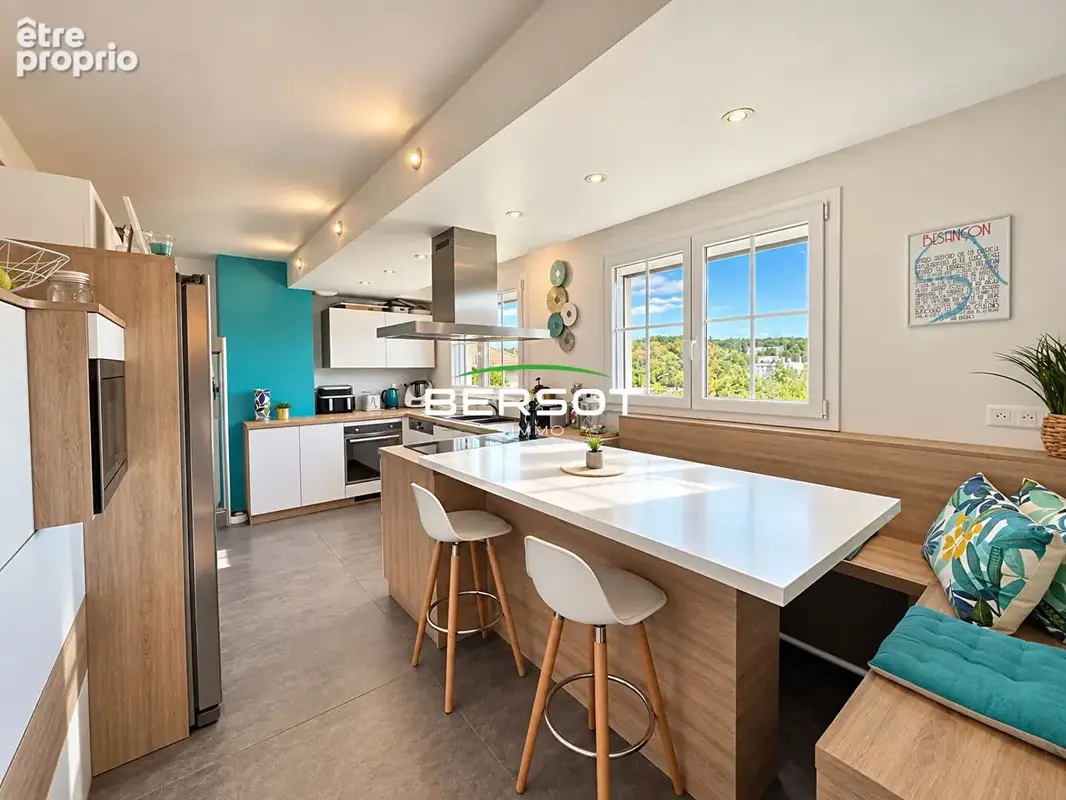 Maison familiale de 235 m² avec piscine chauffée sur les hauteurs de Bregille à Besançon - photo 7