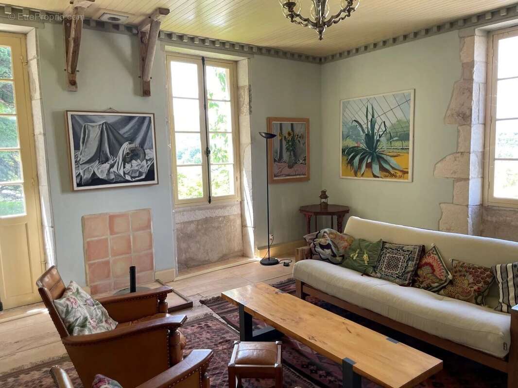 Maison à PUY-L'EVEQUE