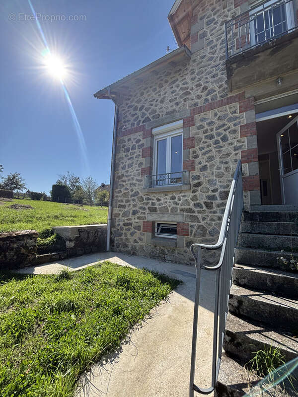 Maison à LACAPELLE-VIESCAMP