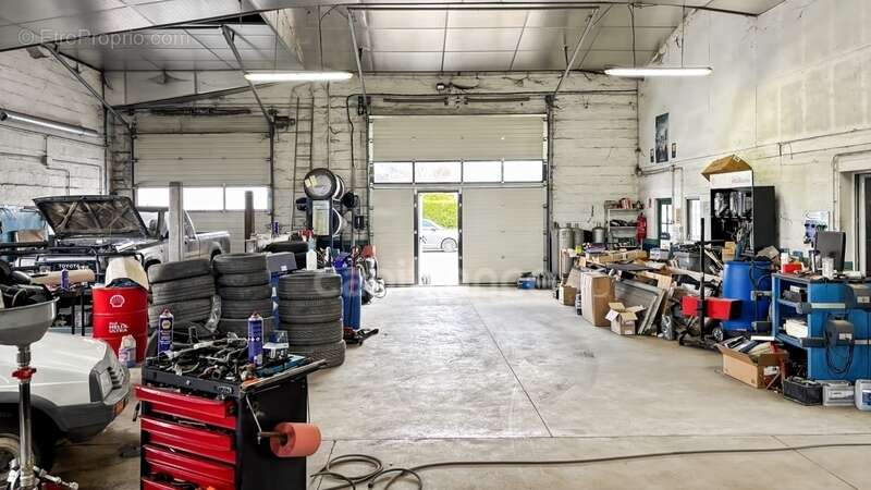 A vendre garage automobile  saint remy du val (72) - photo 4