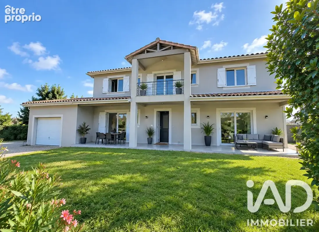 Photo 1 - Maison à MONTBARTIER