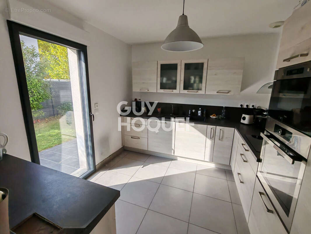 Maison à SAINTE-SAVINE