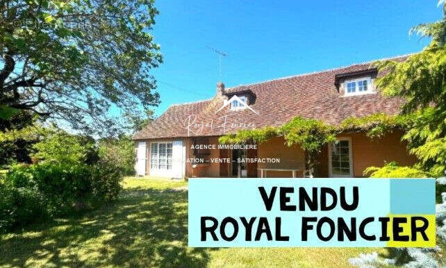 Maison à DANGE-SAINT-ROMAIN